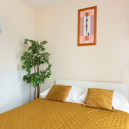 Cozy Modern Apartment Astoria Magic Orange Old Town Krasków Eksteriør bilde